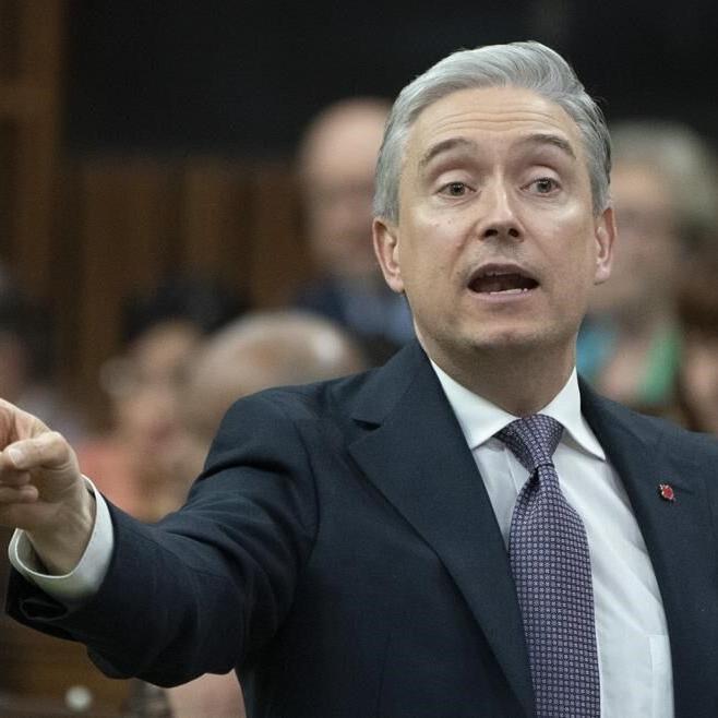 Champagne vows to take action if telecoms don't reach deal for TTC cell service